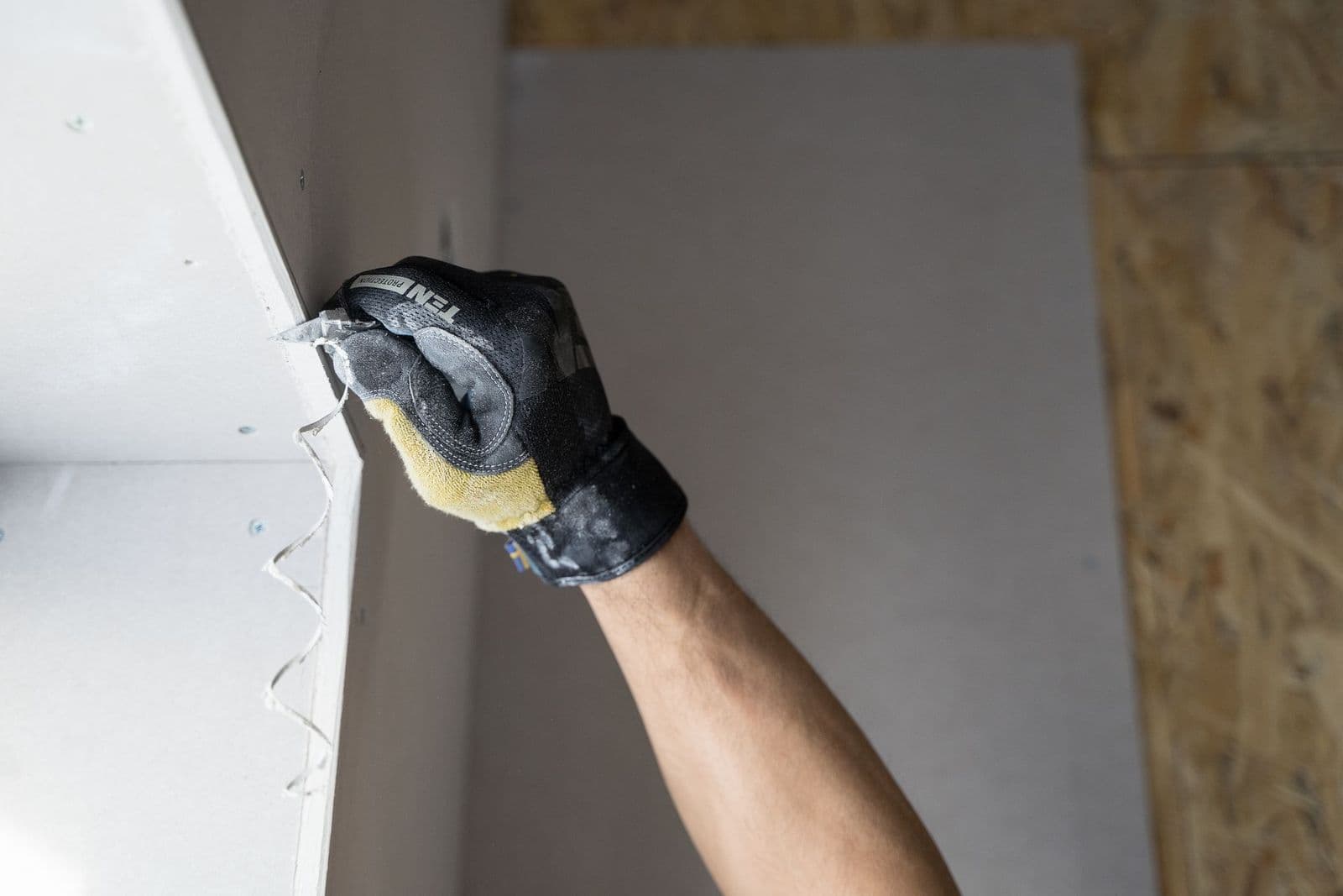 Signes que votre installation électrique est saturée : ce qu’il faut surveiller