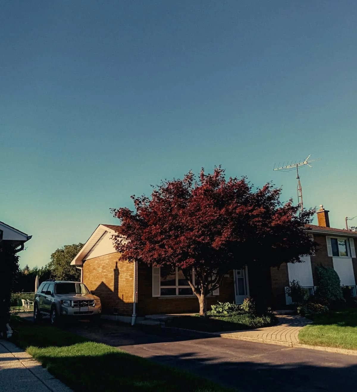 Maison résidentielle en brique dans un quartier de la Rive-Nord